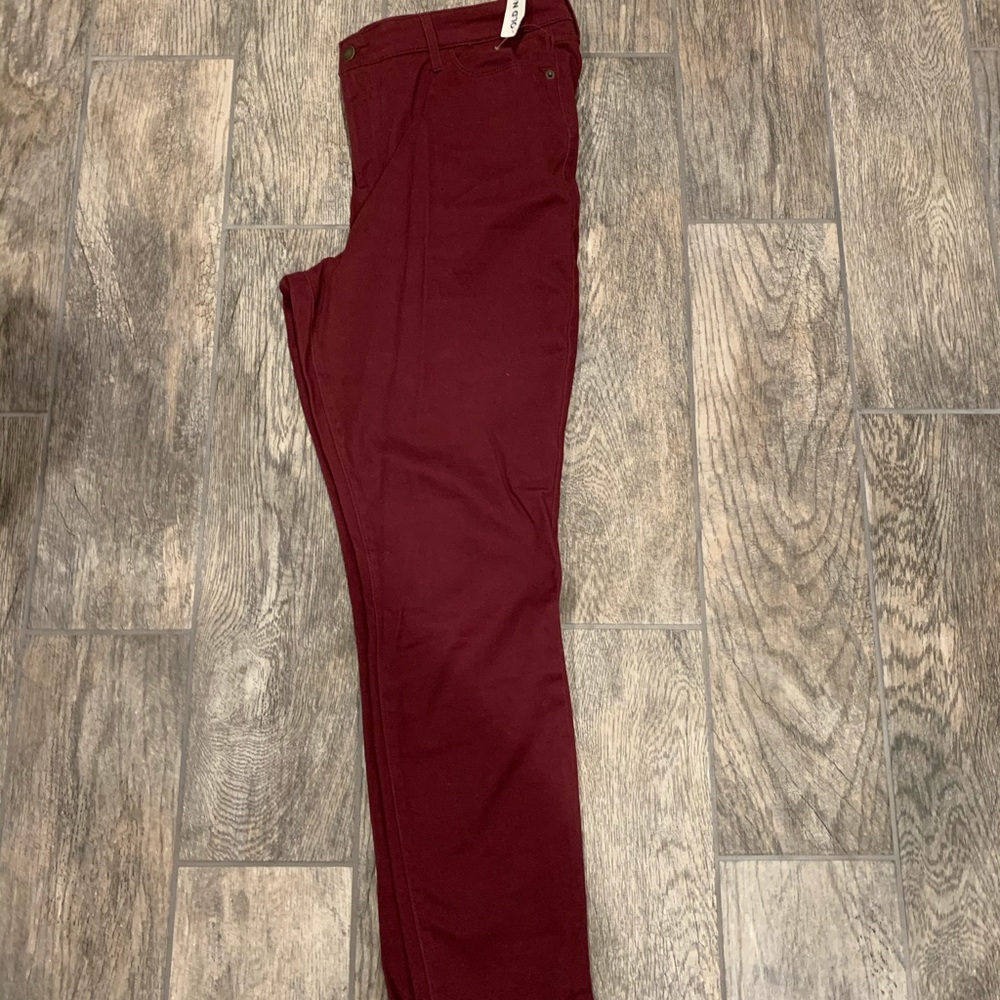 old navy Burgundy Super Skinny jeans